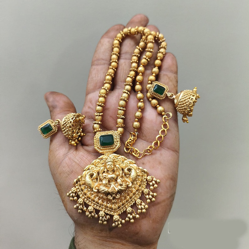 Joyful Jewel Art Matte Gold Plated Crystal Stone And Pearls Temple Necklace Set