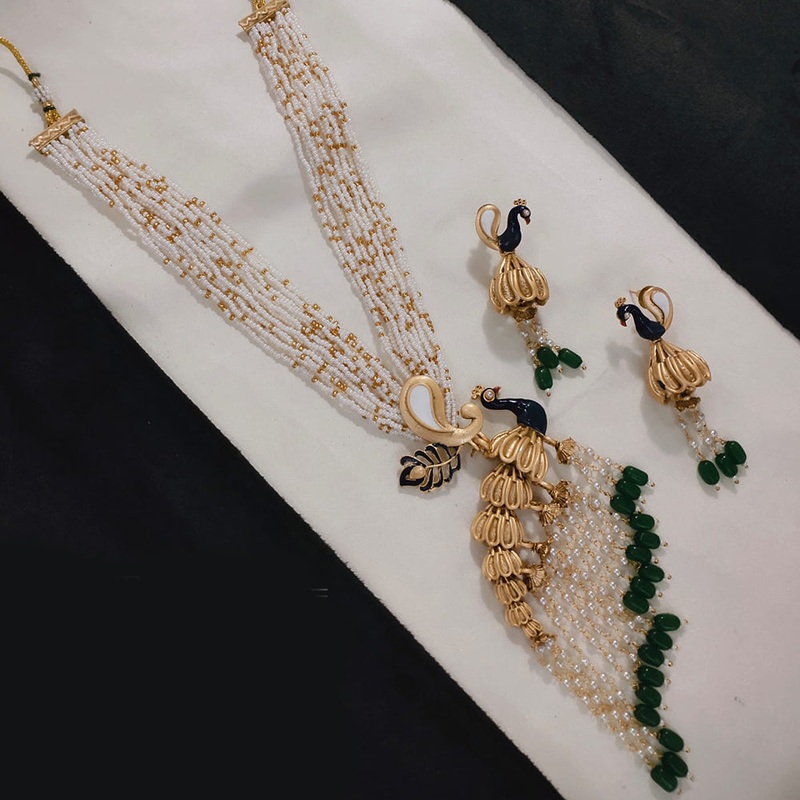 Lucentarts Jewellery Gold Plated Pota Stone And Pearl Peacock Necklace Set