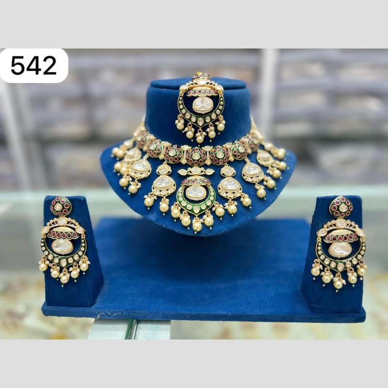 Everlasting Quality Jewels Gold Plated Polki Kundan Stone And Meenakari Choker Necklace Set