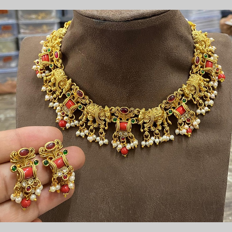 Joyful Jewel Art  Matte Gold Plated Pota Stone And Pearl Necklace Set