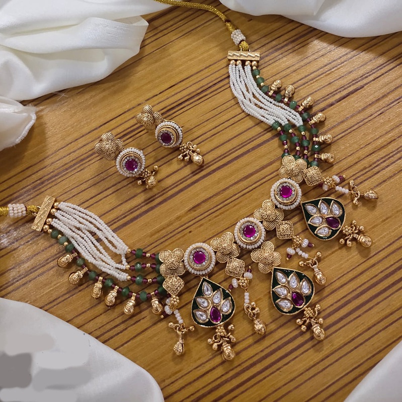 Lucentarts Jewellery Gold Plated Kundan Stone And Pearl Meenakari Choker Necklace Set
