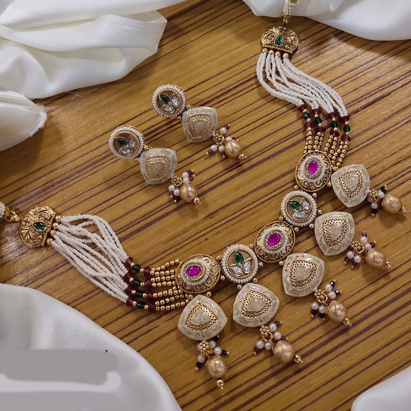 Lucentarts Jewellery Gold Plated Pota Stone And Pearls Meenakari Necklace Set