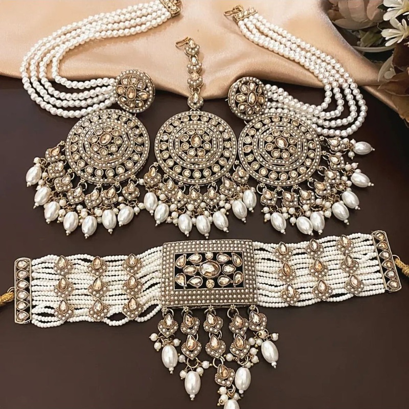 India Art Gold Plated Crystal Stone And Pearl Choker Necklace Set