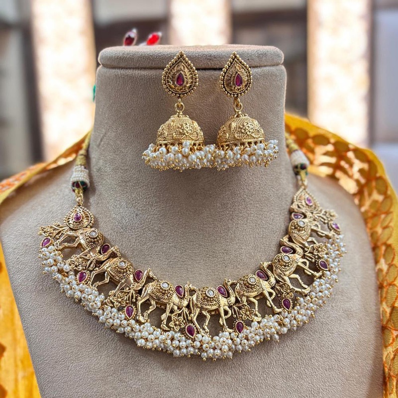 Jewel Addiction Copper Gold Pota Stone And Pearls Camel Necklace Set