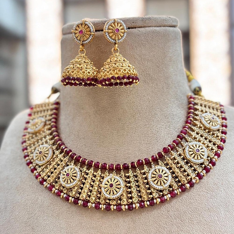 Jewel Addiction Copper Gold Pota Stone And Pearls Necklace Set