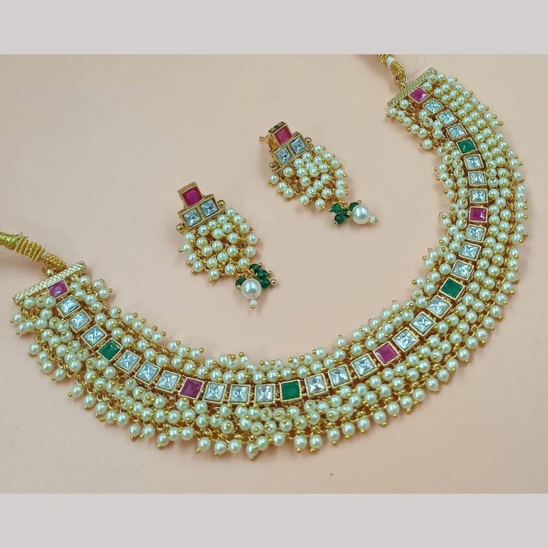 FS Collection Gold Plated Pota Stone And Pearl Embellished Necklace Set